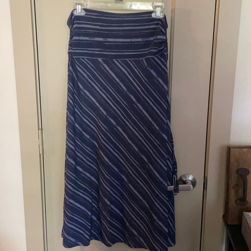 Alpine Design convertible dress/skirt